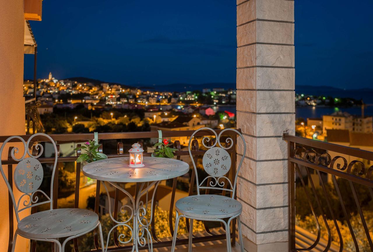 Apartments Loncar Seget Vranjica Exterior foto